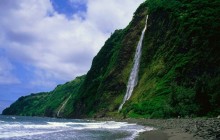 Kaluahine Waterfall - Waipio Valley - Hamakua Coast - Hawaii