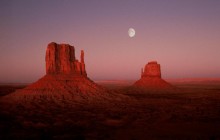 Moonrise - Monument Valley - Utah