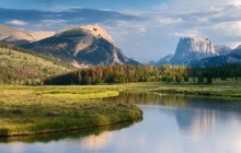 Square Top Mountain and the Green River - Wyoming
