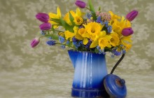 Spring Flower Arrangement - Bouquets